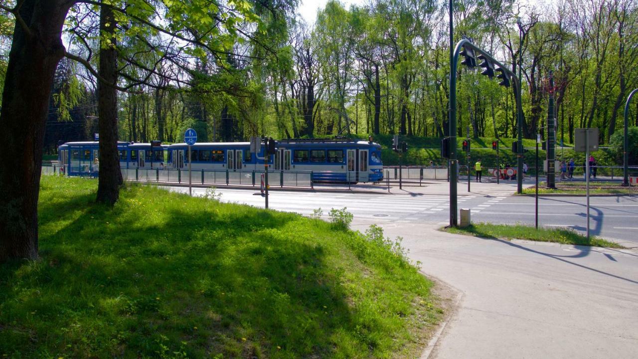 Apartament "Park Lotnikow" كراكوفيا المظهر الخارجي الصورة